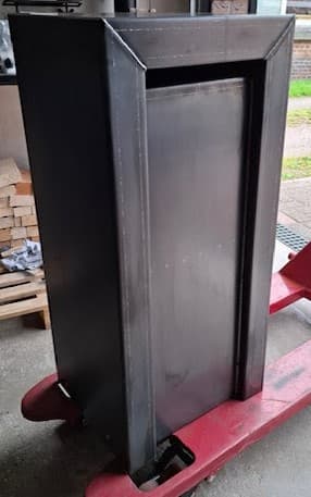 Cortenstalen brievenbus detail