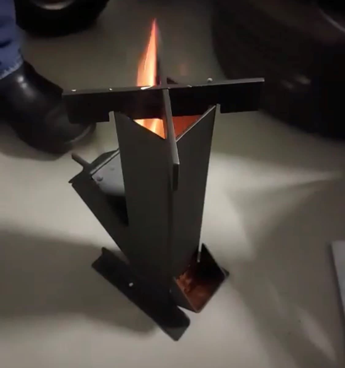 Mini Rocket Stove schuin