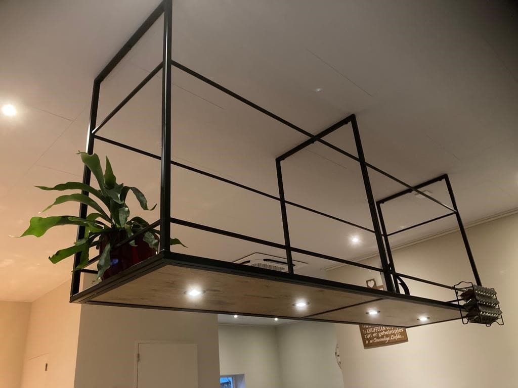 Industrieel plafondrek