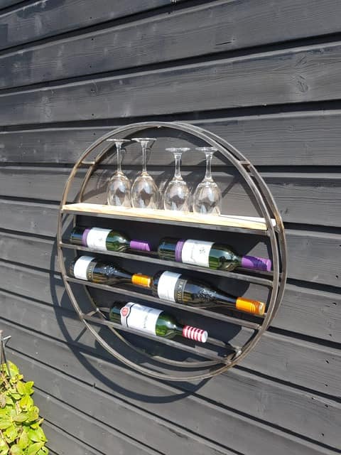 Klein rond wijnrek detail